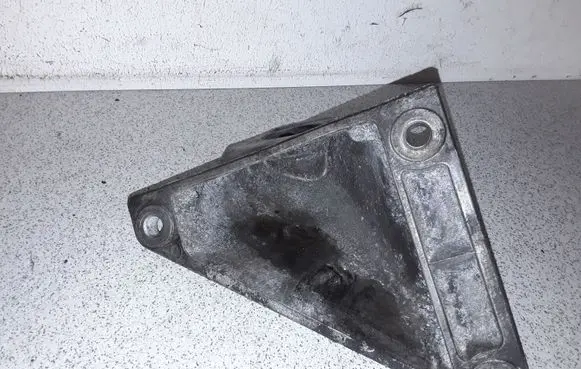 BMW 5 E60 E61 Engine mounting bracket 22116761149 6761149