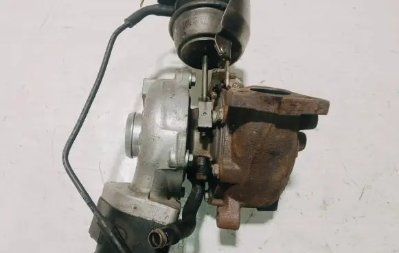 Audi A4 S4 B8 8K Turbo 03G145701D