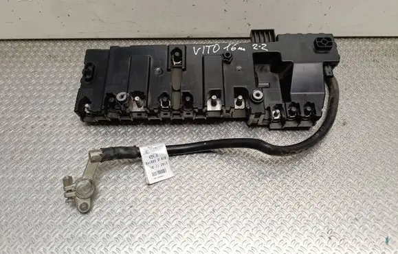 Mercedes-Benz Vito Viano W447 Fuse module A4475404326 522751058110 S001000