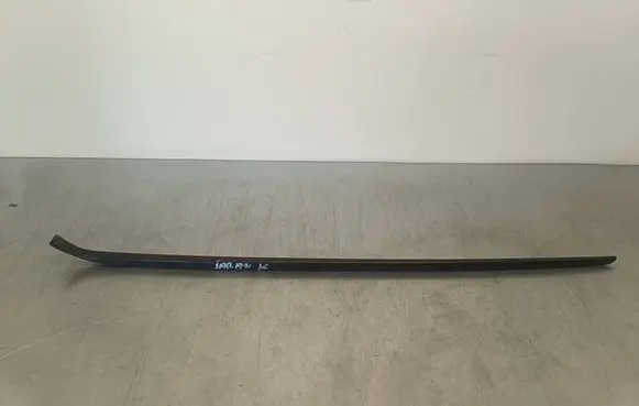 Volkswagen Sharan Windshield trim 