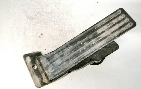 BMW 2 F22 F23 Accelerator throttle pedal 35426853175 3542-6853175