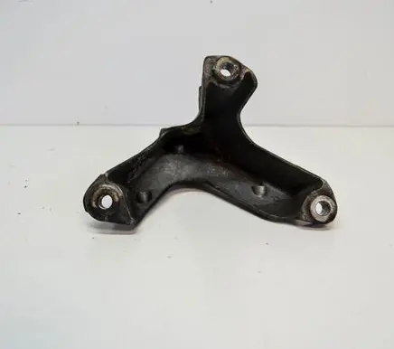 Audi A4 S4 B7 8E 8H Engine mounting bracket 8E0199308AR