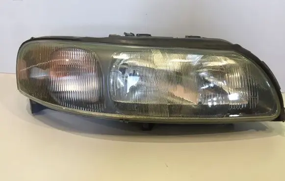 Volvo V70 Headlight/headlamp 8620687