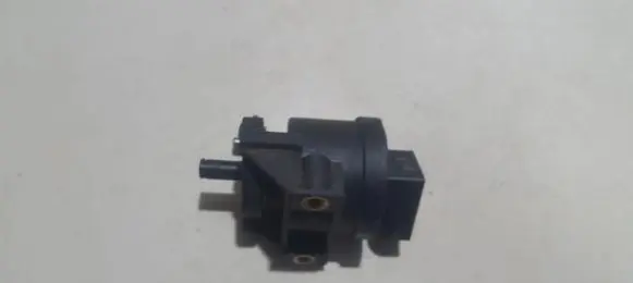 Mercedes-Benz C W202 Throttle valve position sensor 0205001308