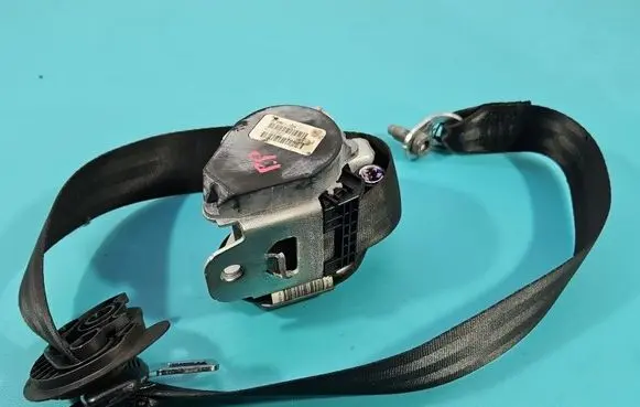 Volkswagen Jetta V Front seatbelt 609823100A IMPRK1526886