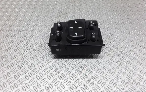 Mercedes-Benz S W220 Wing mirror switch 2208211551