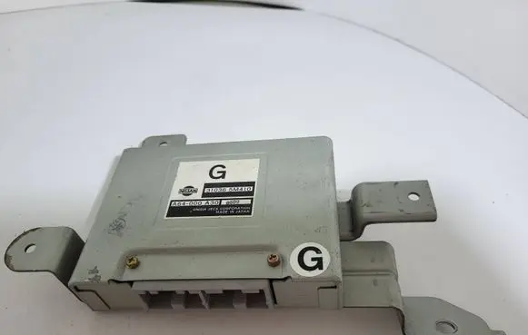 Nissan Almera N16 Gearbox control unit/module 310365M410 A64000A30 0609