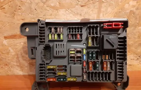 BMW X5 E70 Fuse box set 6931687 693168704