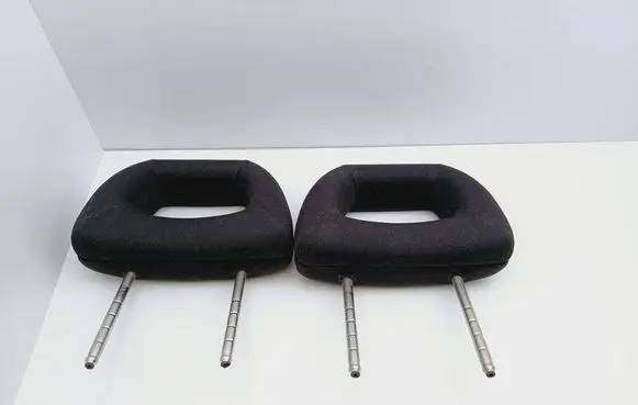 Volkswagen New Beetle Rear seat headrest 