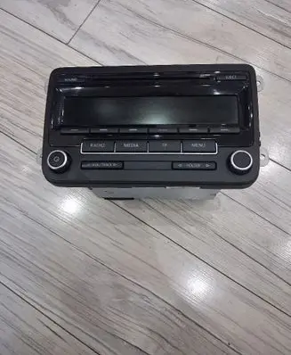 Volkswagen Polo V 6R Radio/CD/DVD/GPS head unit 5M0035186J