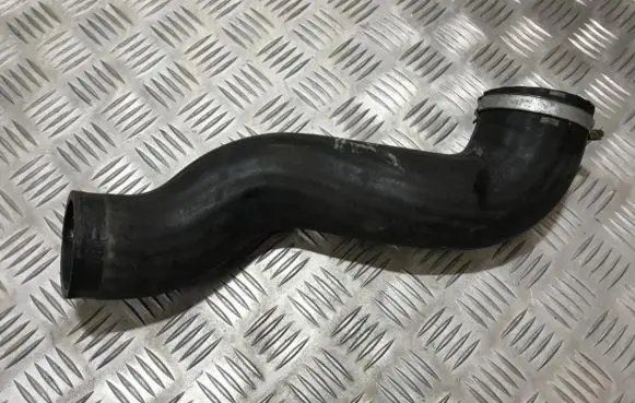Volvo V70 Intercooler hose/pipe