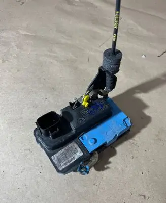 Volvo S60 Front door lock 30634616 3066120S