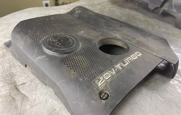 Volkswagen PASSAT B5 Engine cover (trim) 058103724 058103724R 058103724P/t