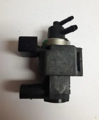 Audi A4 S4 B6 8E 8H Turbo solenoid valve 8E0906628
