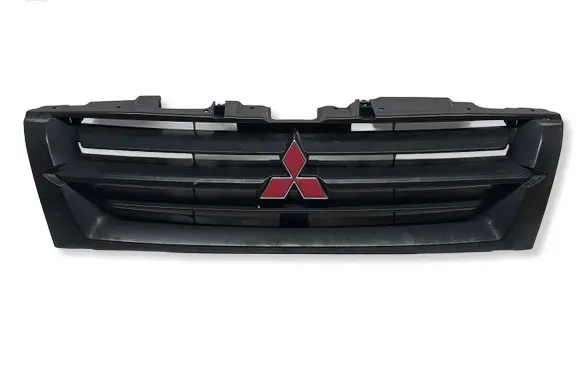 Mitsubishi Pajero Front bumper upper radiator grill MR387981