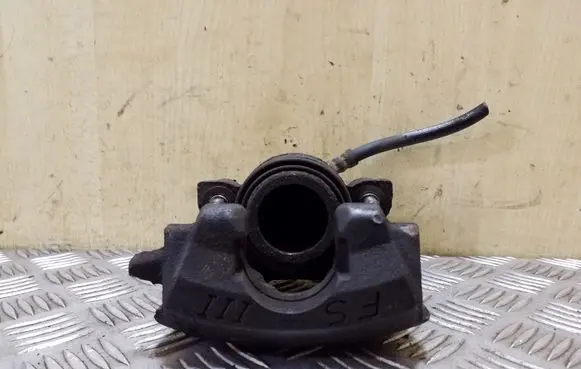 Volkswagen Polo V 6R Front brake caliper