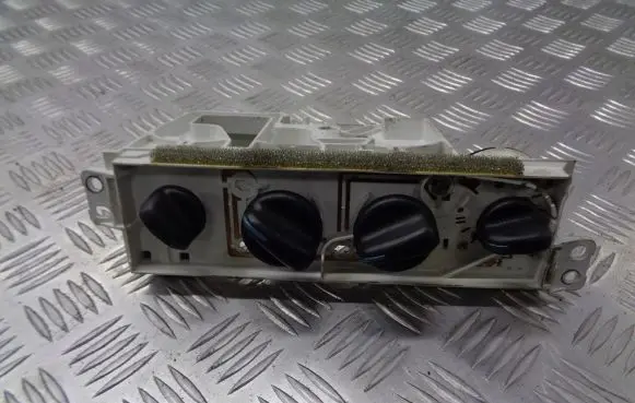 Chrysler PT Cruiser Interior fan control switch 04885336AA