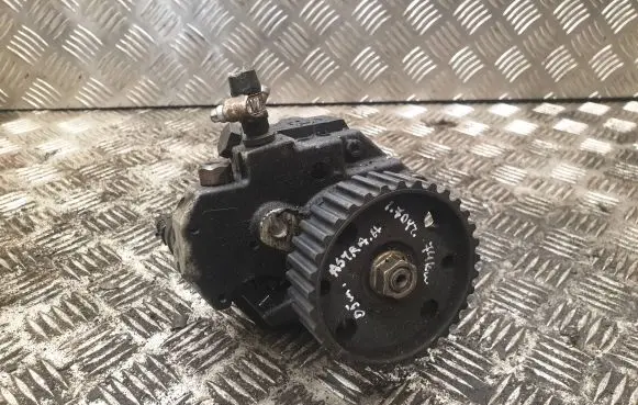 Opel Astra H Fuel injection high pressure pump