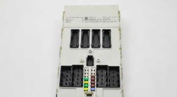 BMW 3 F30 F35 F31 Fuse module 9324781