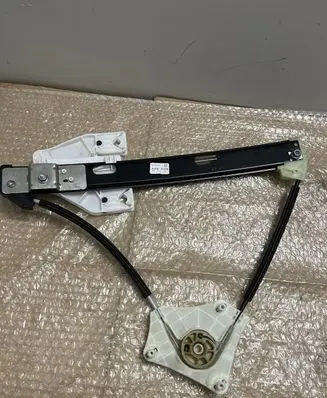 Audi A1 Rear door window regulator with motor 82G839461 AU2700103S