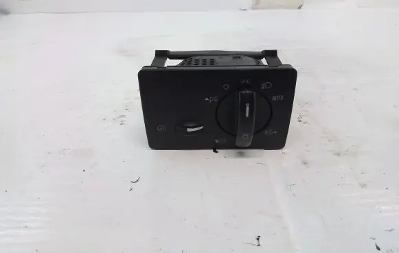 Ford Kuga I Light switch 7M5T13A024KA