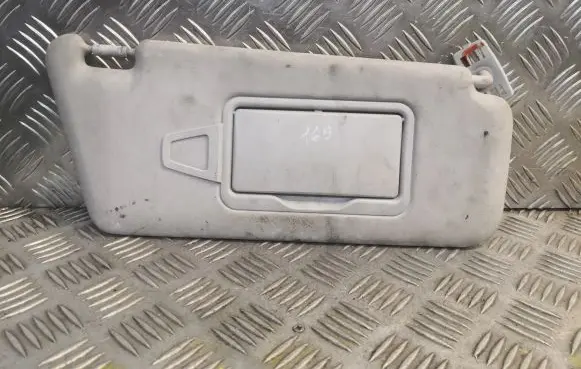 Sun visor