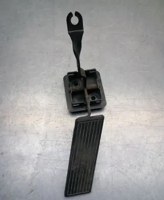 Chrysler Sebring (ST-22 - JR) Accelerator throttle pedal 04591762AC