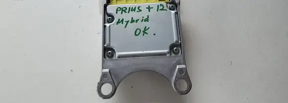 Toyota Prius+ (ZVW40) Airbag control unit/module 8917047220 1503006441