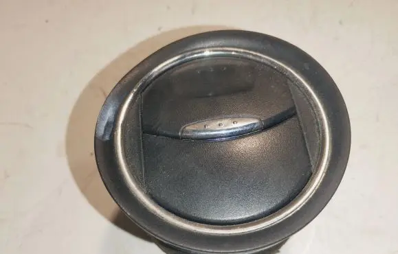 Ford Galaxy Dash center air vent grill