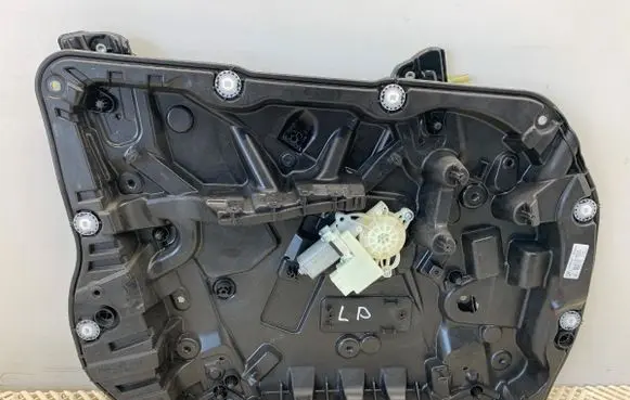 BMW X5 G05 Front door window regulator with motor 9450783