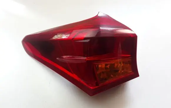 Toyota Auris E180 Rear/tail lights 8156102710