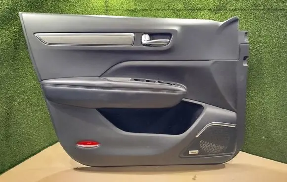 Renault Koleos II Front door card panel trim 809012923R HB76ZL0608