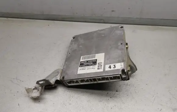 Toyota Avensis Verso Engine control unit/module 8966144300 1758005121