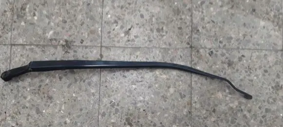 Nissan Murano Z50 Front wiper blade arm