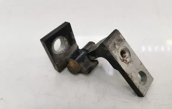 Opel Combo D Front door lower hinge ES031409