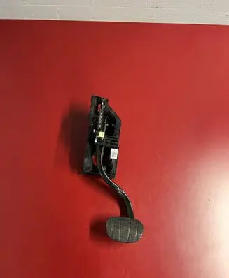 BMW X3 F25 Brake pedal 6856596 81007132E 19929610