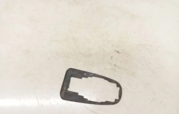 Toyota Avensis T250 Loading door cover/cap 