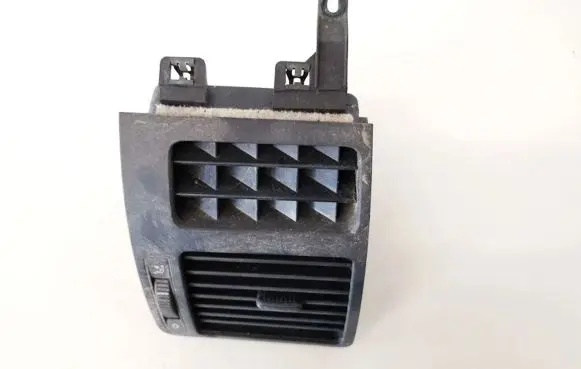 Volkswagen Touran I Dash center air vent grill 1T0819704A