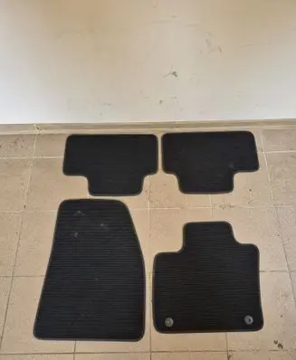 Volvo XC40 Car floor mat set 32328786 32357643