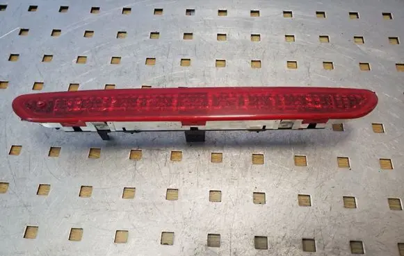 Fiat Grande Punto Third/center stoplight