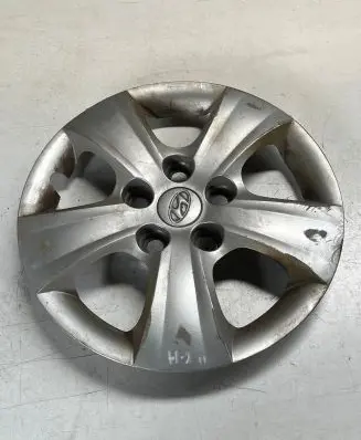 Hyundai i30 R15 wheel hub/cap/trim 529602R000