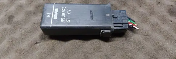 Saab 9000 CD Central locking relay 9529975