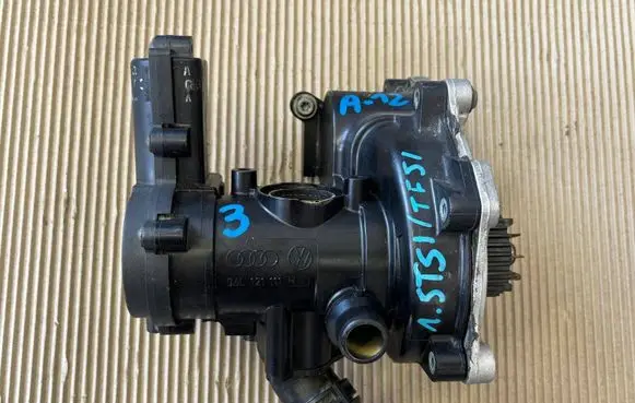 Volkswagen T-Roc Water pump 06L121111H