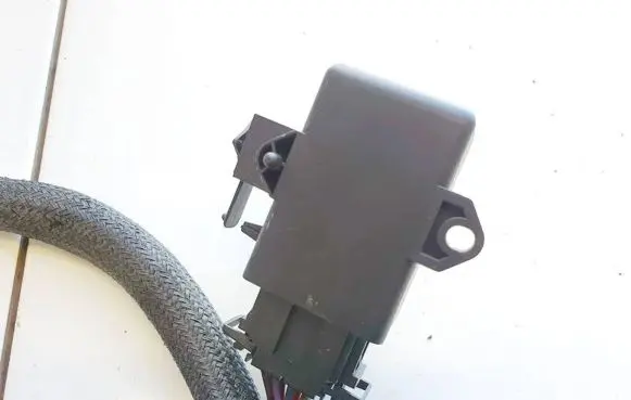 Volkswagen PASSAT B6 Other relay 1z0959772