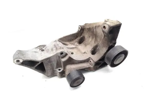 BMW 1 E82 E88 Generator/alternator bracket 7802637 13992010