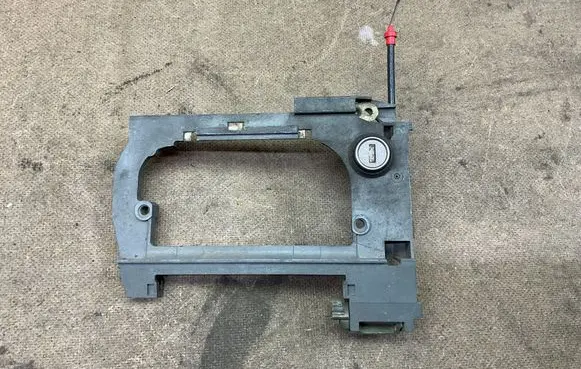 BMW 5 E39 Front door exterior handle/bracket 