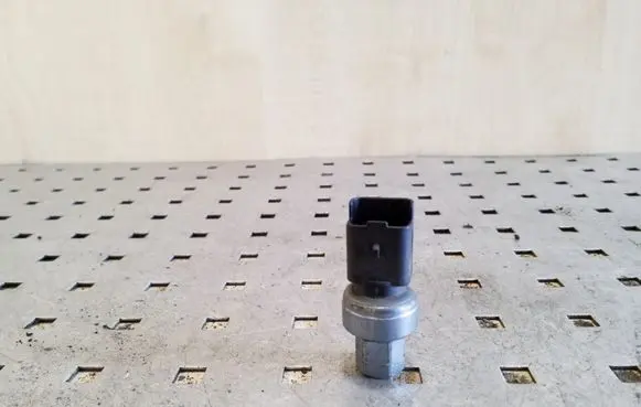 Air conditioning (A/C) pressure sensor