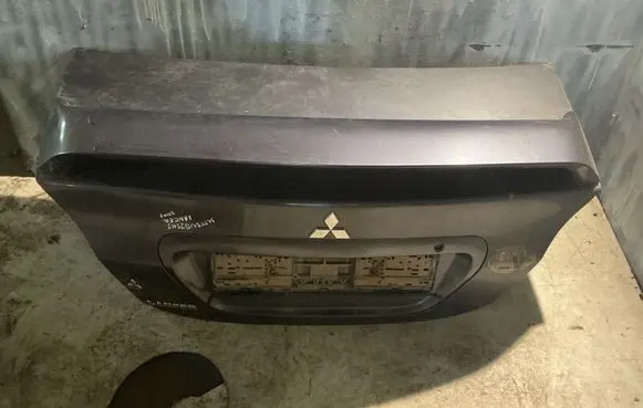 Mitsubishi Lancer Tailgate/trunk/boot lid