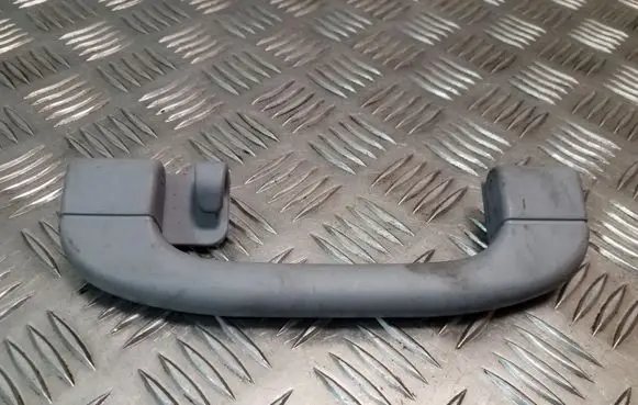BMW 1 E81 E87 Rear interior roof grab handle 9143529