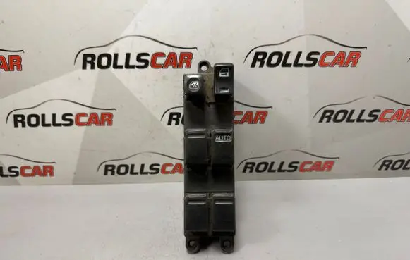 Nissan X-Trail T30 Electric window control switch